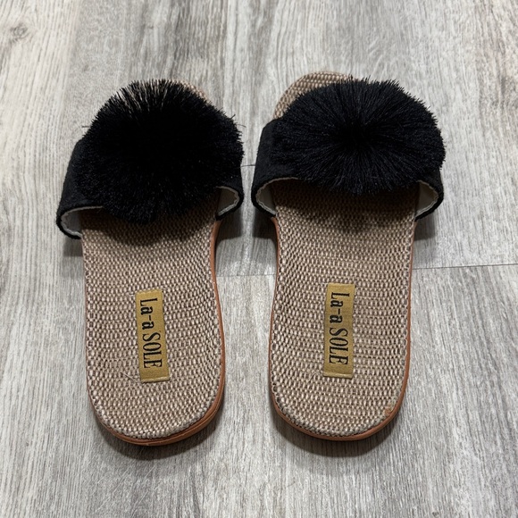 Black Pom-Pom Sandals - Picture 2 of 4